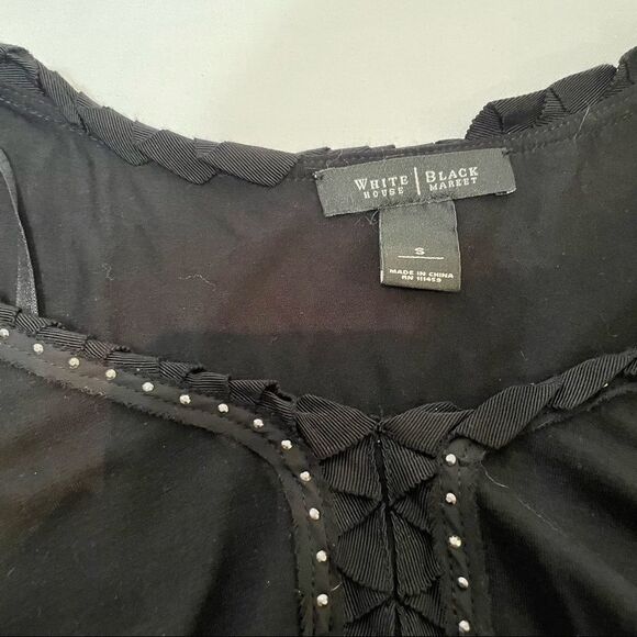 White House Black Market sleeveless blouse with gorgeous details size Small - Picture 5 of 10